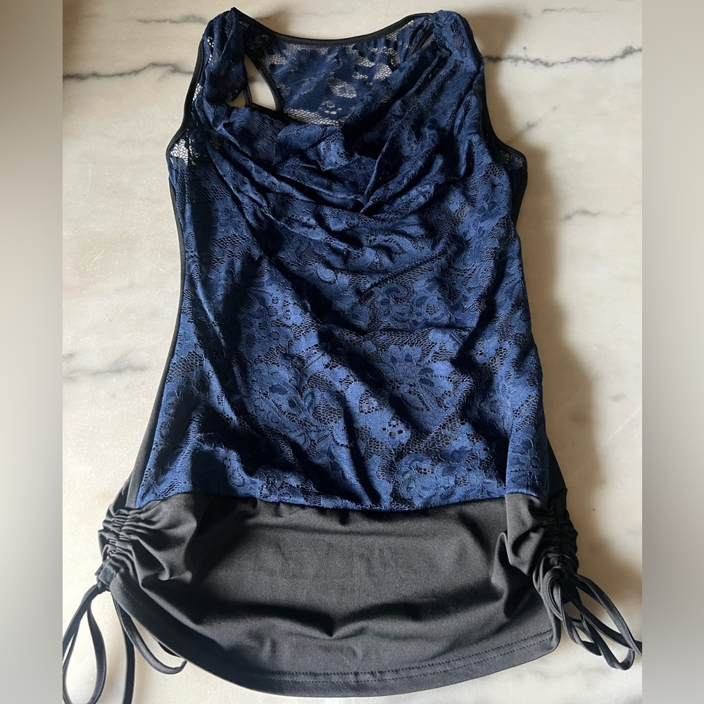 💐 Elegant Lace Women's Top